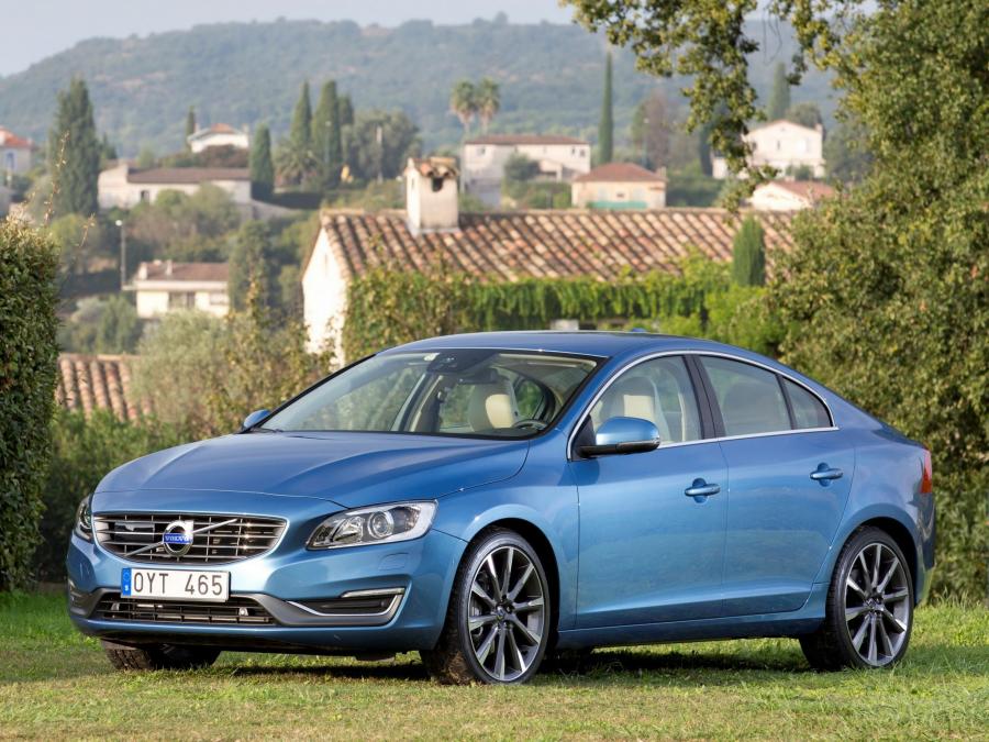  Volvo S60 T6 2013 года  (фото 3 из 17)